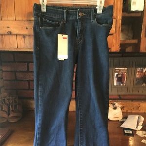 Levis Brand new with tags. Womens size 8